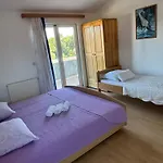 Slavica Pensionat 3*
